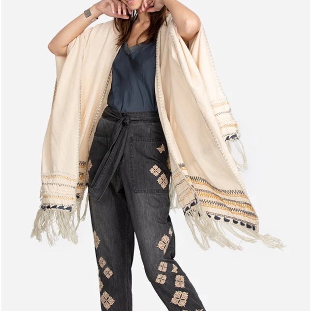 JOHNNY WAS‎ Aro Poncho Wrap Boho Linen Blend Fringe Blanket Stitch